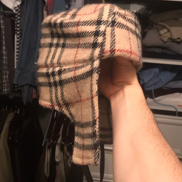 Burberry Winter Hat - Picture 1 of 3